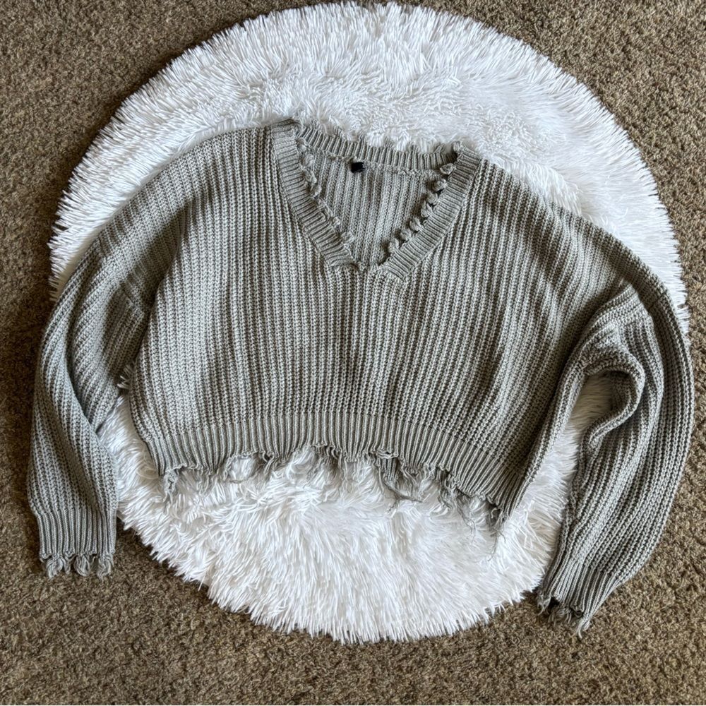 Zaful‎ Sweater Raw Hem Fringe Long Sleeve Vneck Womens Medium